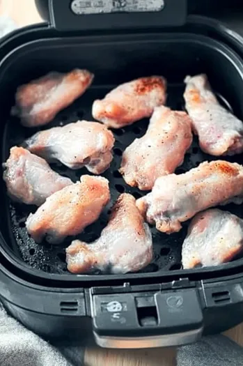 Frozen Chicken Wings in Air Fryer